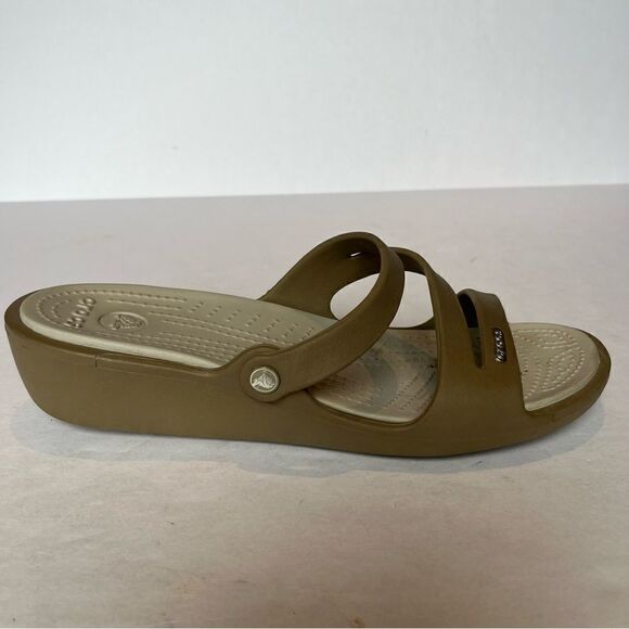 Women's Crocs Tan Slip On Wedge Sandals Size 10 - Picture 3 of 9